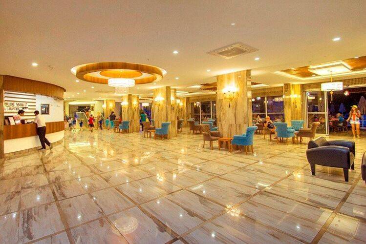Blue Wave Suite Hotel