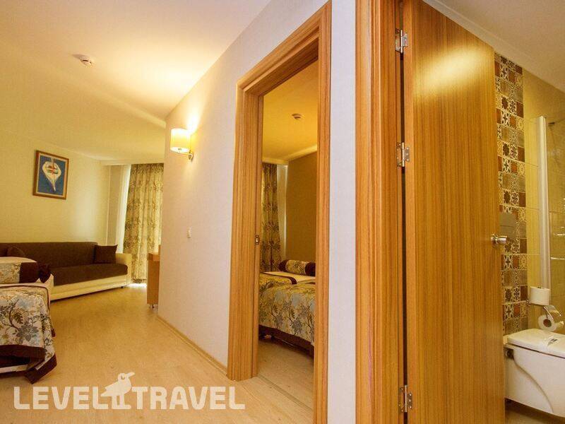 Фотография Blue Wave Suite Hotel