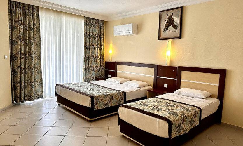 Blue Wave Suite Hotel