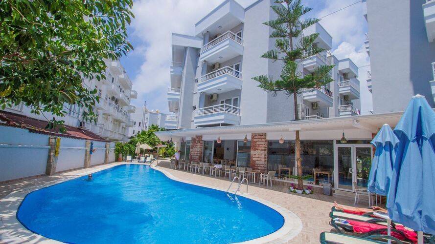 Blue Wave Suite Hotel