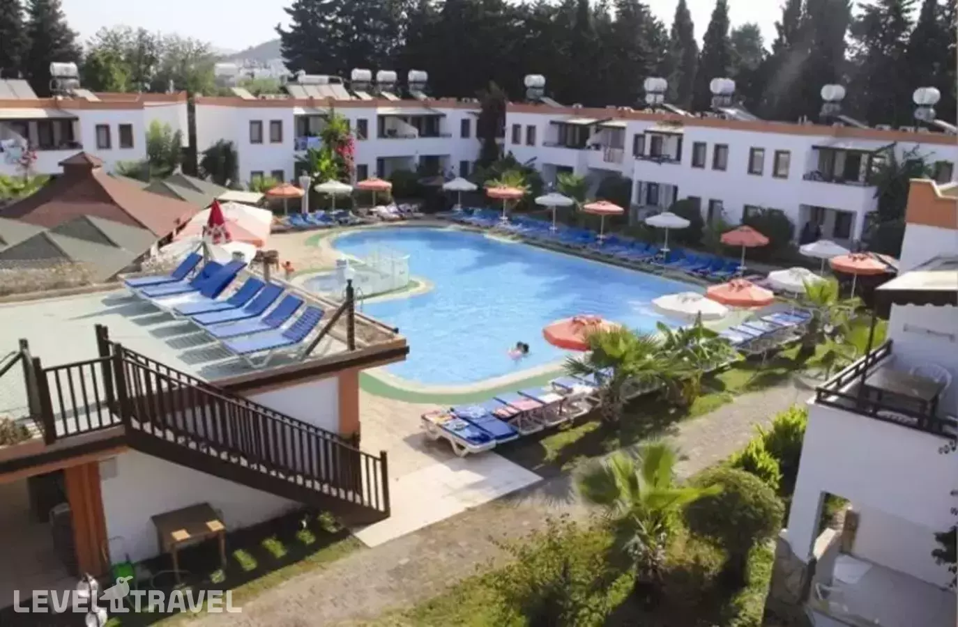 Club Cherry Hotel & Family Suites