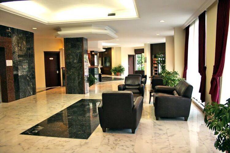Club Palm Hotel