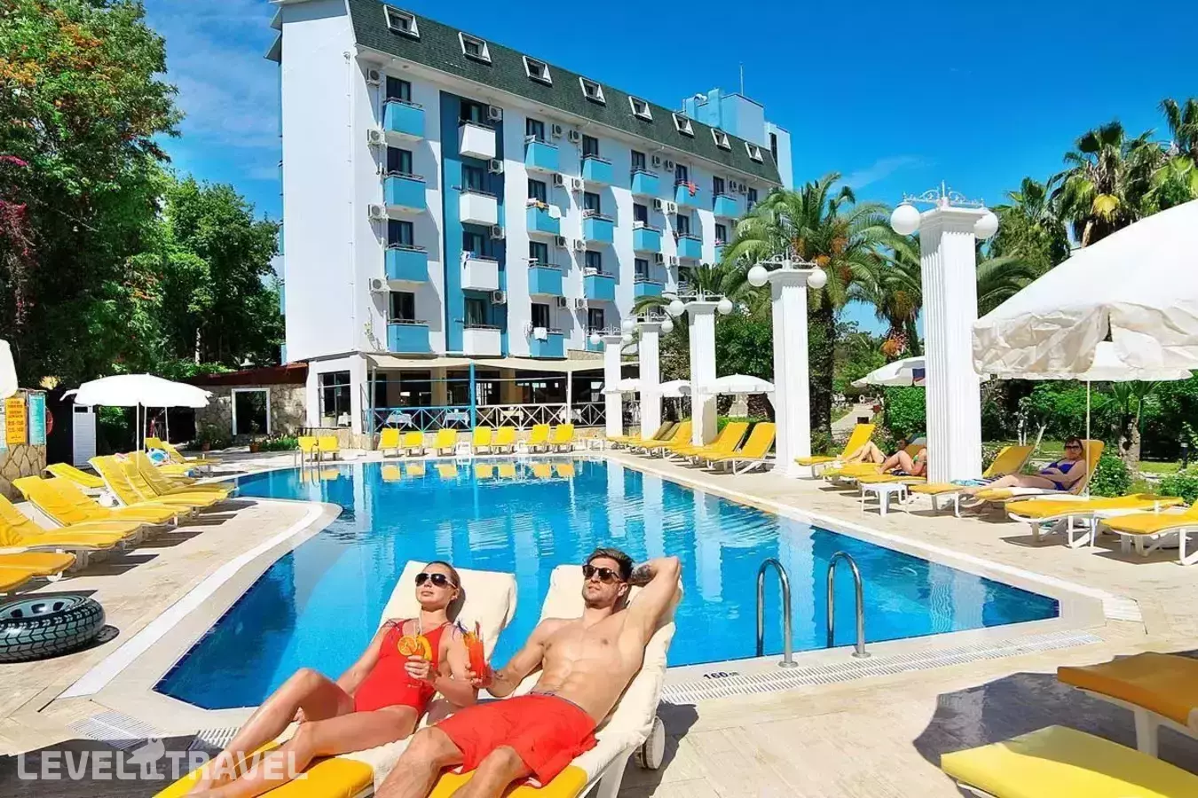 Club Aqua Plaza Hotel