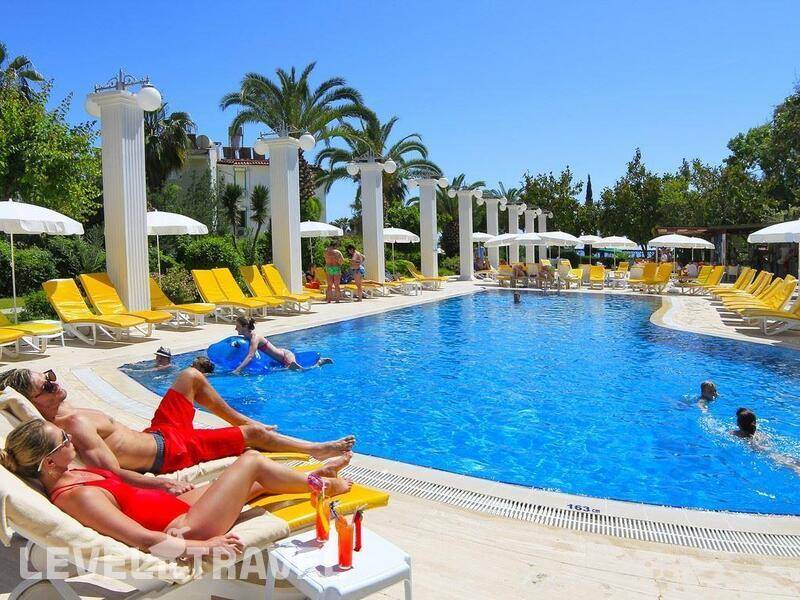 Фотография Club Aqua Plaza Hotel