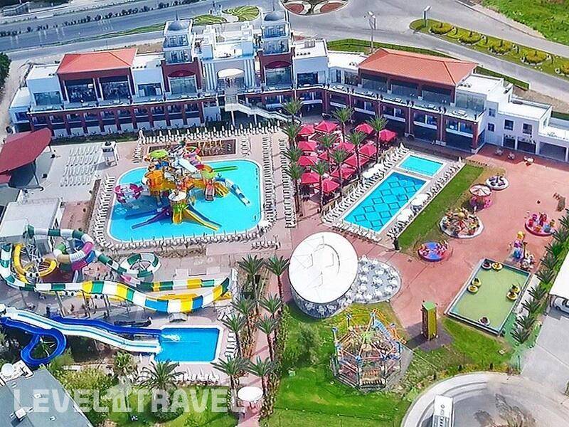 Фотография Club Aqua Plaza Hotel