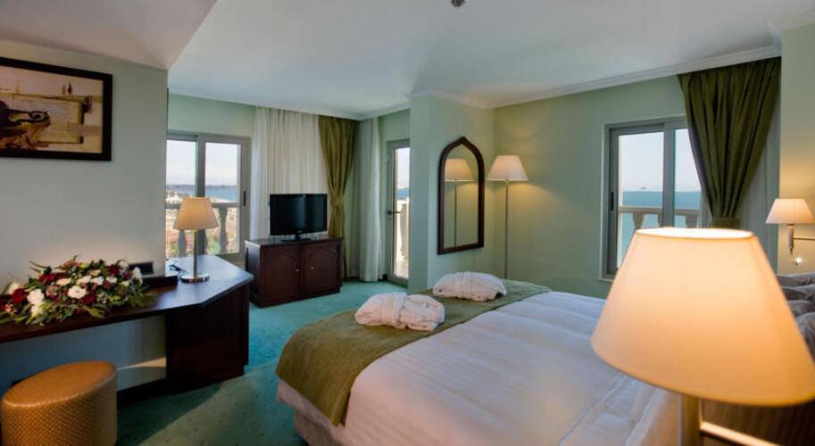 Crowne Plaza Antalya Hotel