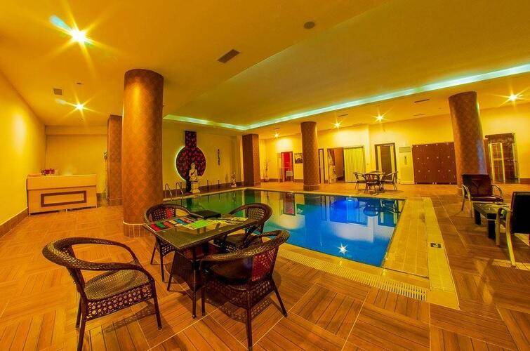Side Royal Paradise Hotel