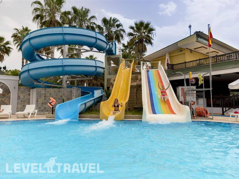 Фотография Holiday Garden Resort