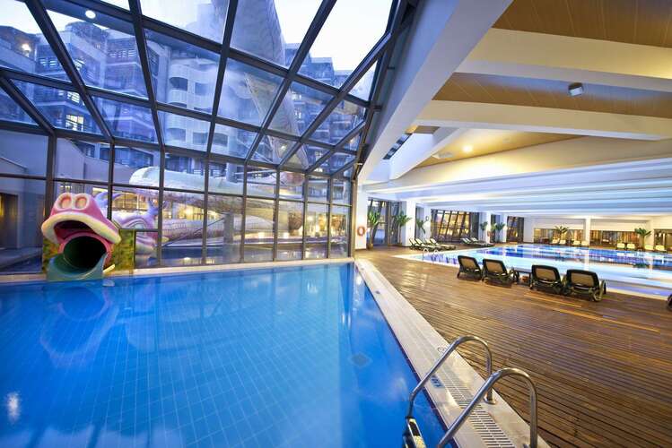 Limak Lara De Luxe Hotel & Resort