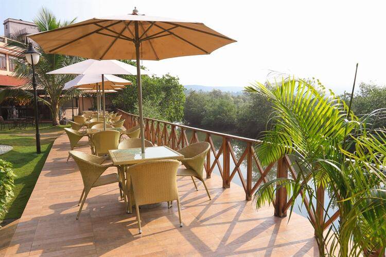Lazy Lagoon Sarovar Portico Suites