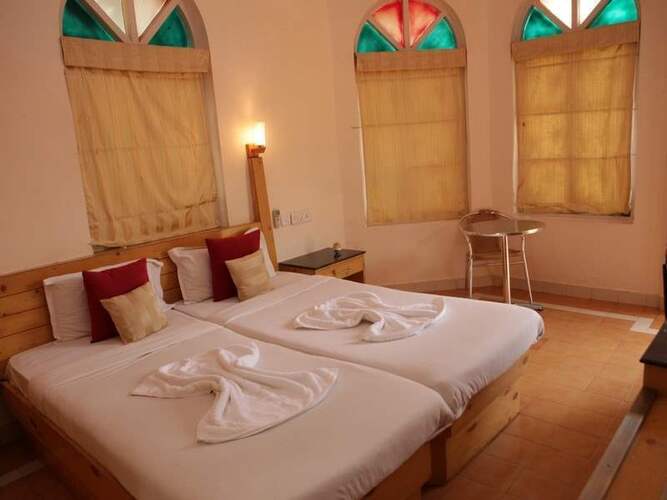 Varca Le Palms Beach Resort