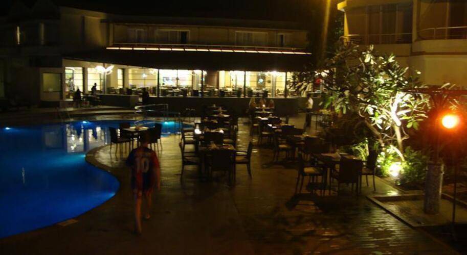 Whispering Palms Beach Resort