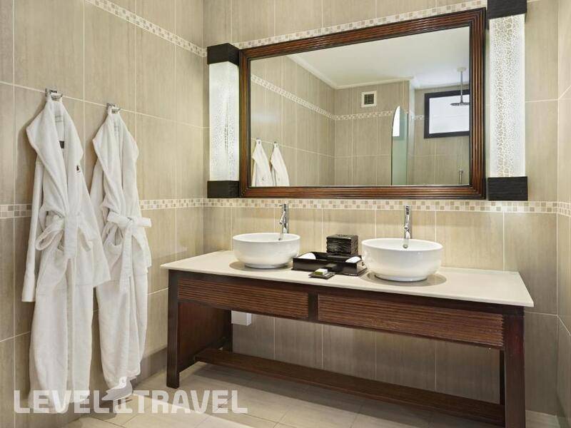 Фотография Double Tree By Hilton Seychelles Allamanda Resort & Spa