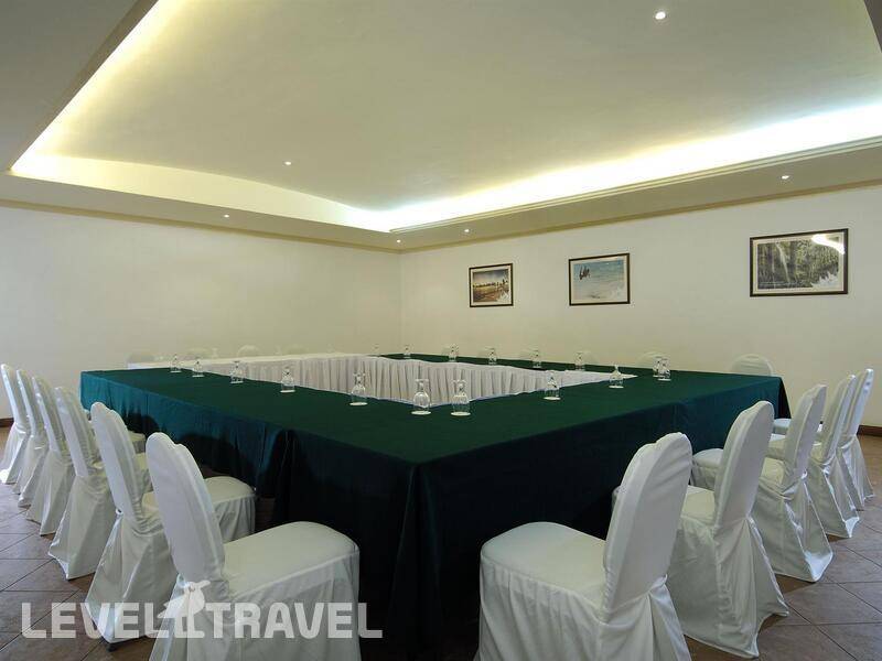 Фотография Berjaya Beau Vallon Bay Beach Resort & Casino
