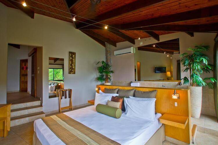 Coco De Mer Hotel & Black Parrot Suites