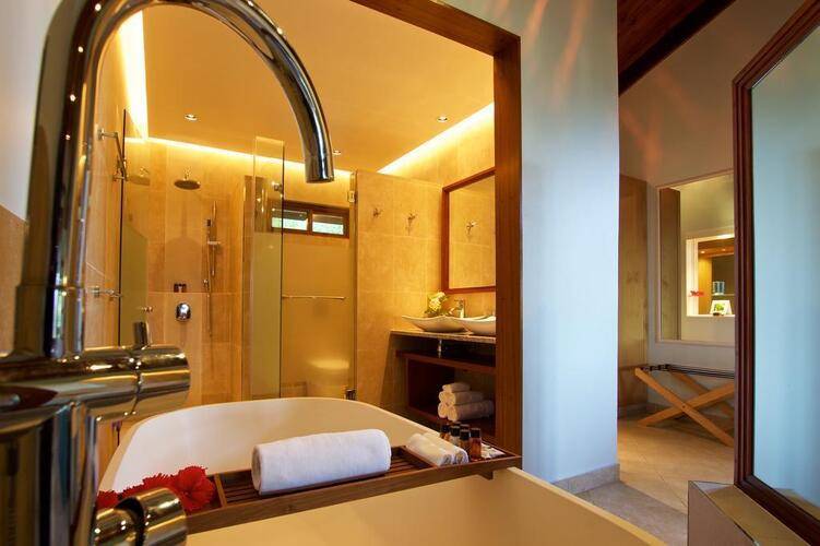 Coco De Mer Hotel & Black Parrot Suites
