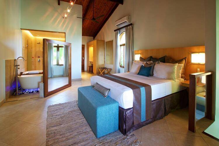Coco De Mer Hotel & Black Parrot Suites