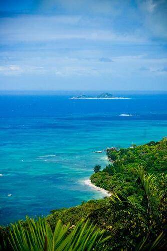 Coco De Mer Hotel & Black Parrot Suites