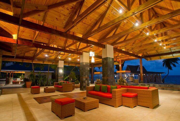Coco De Mer Hotel & Black Parrot Suites