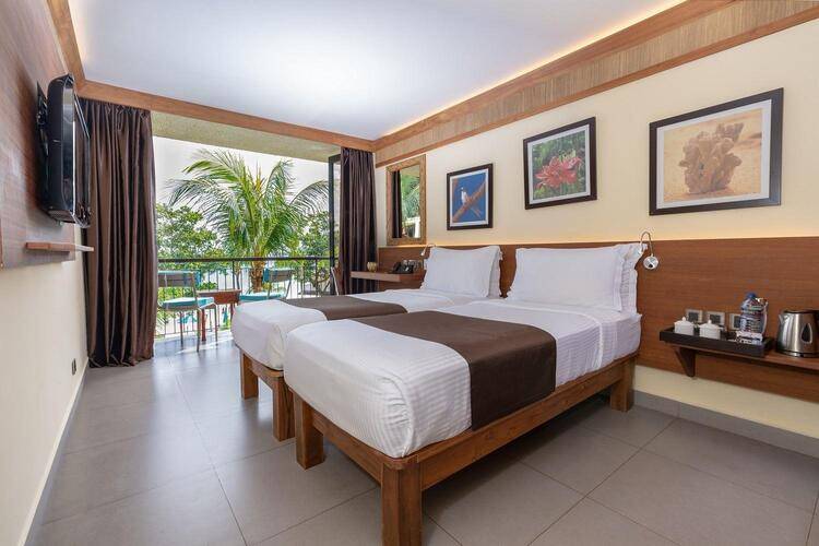 Coral Strand Smart Choice Hotel