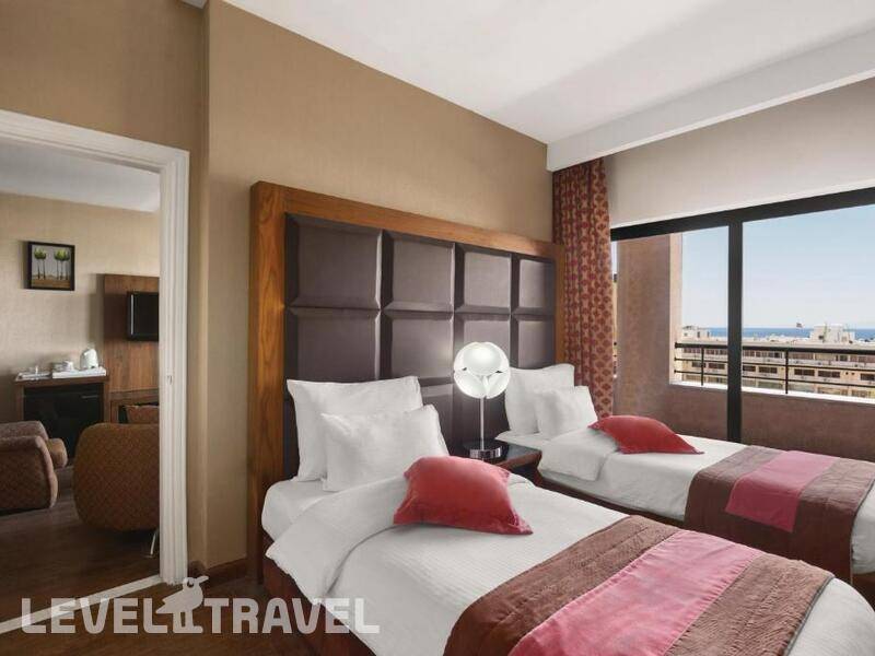 Фотография Days Inn Hotel & Suites Aqaba