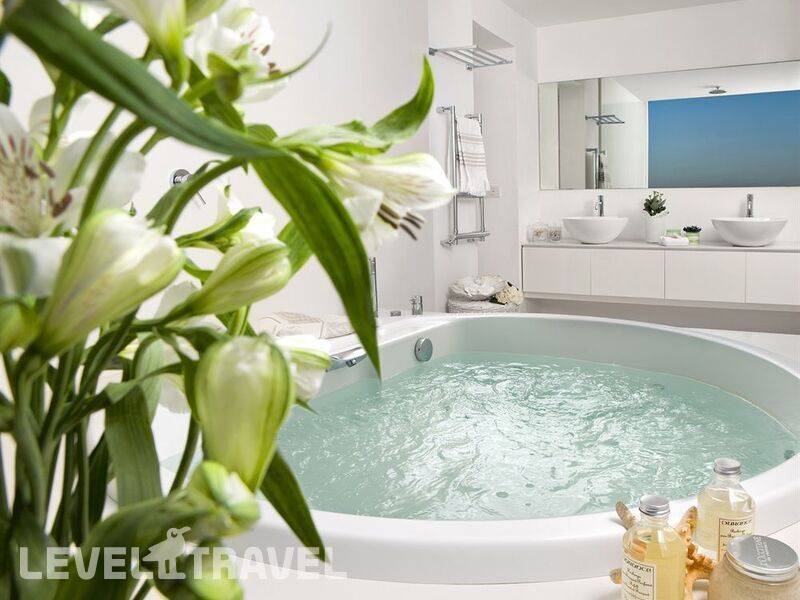 Фотография Alexander Suites Hotel