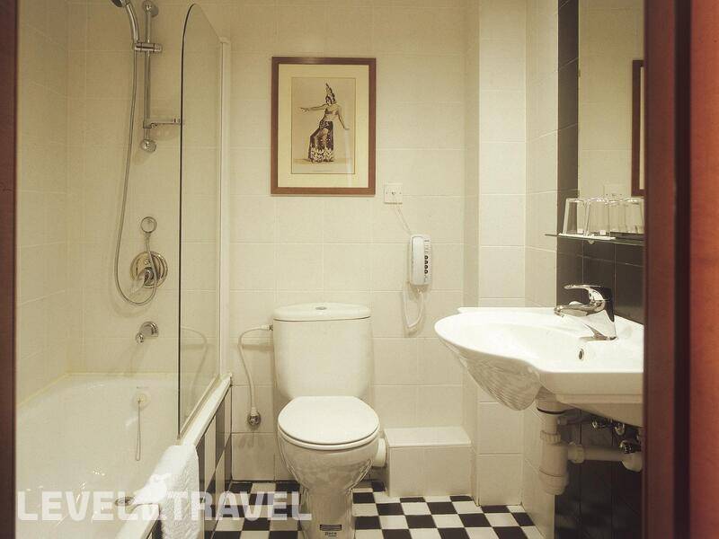 Фотография Atlas Cinema Hotel Tel Aviv