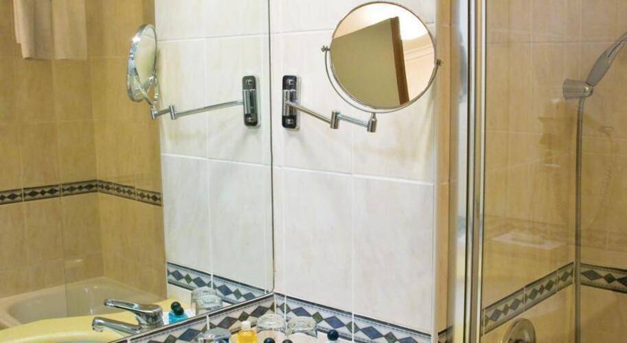 Grand Beach Hotel Tel Aviv