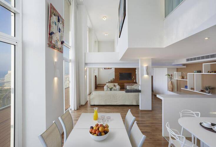 Island Luxurious Suites Hotel