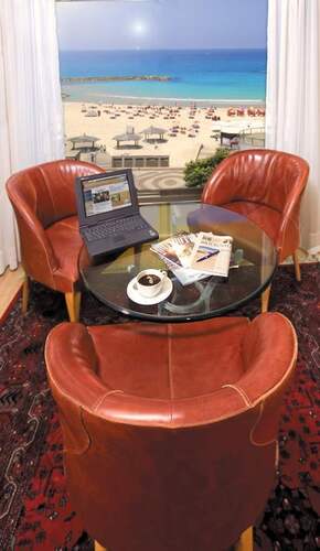 Orchid Tel Aviv (Ex.Park Plaza Orchid)