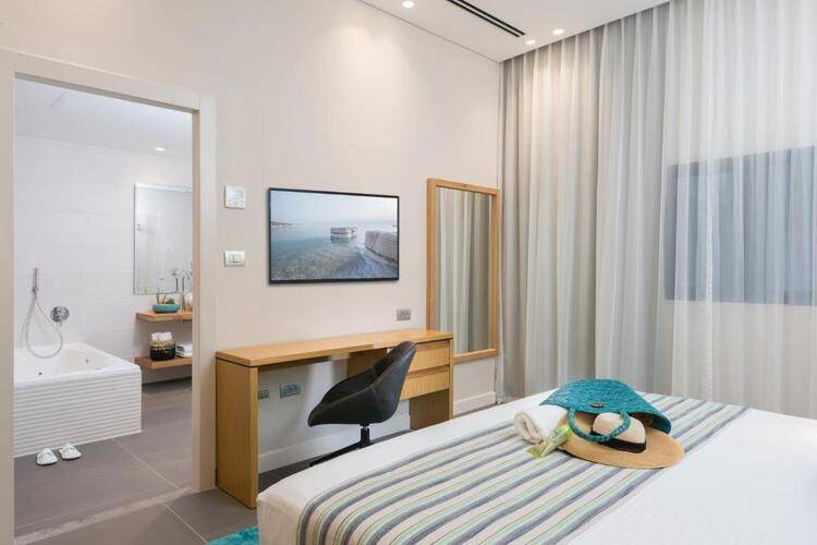 Oasis Spa Club Dead Sea Hotel