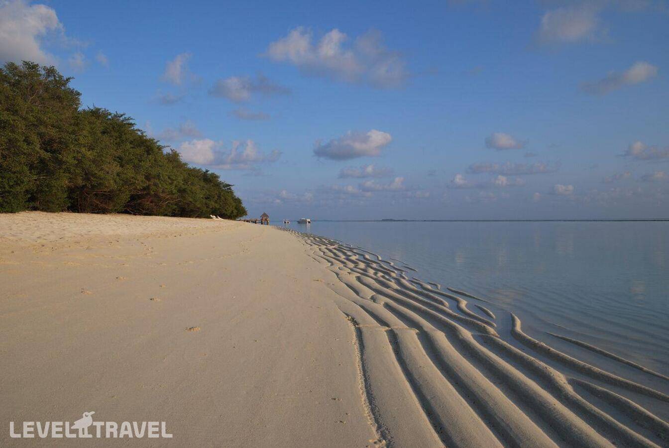 фотографии отеля Palm Beach Resort & Spa Maldives в Мальдивы(Лавиани Атолл) - фото №6