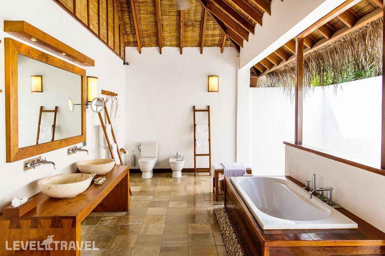 фотографии отеля Palm Beach Resort & Spa Maldives в Мальдивы(Лавиани Атолл) - фото №36