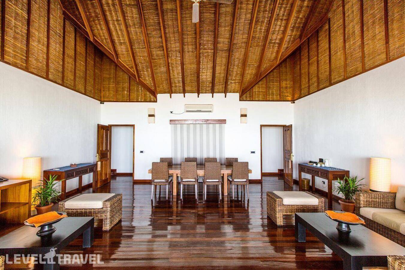 фотографии отеля Palm Beach Resort & Spa Maldives в Мальдивы(Лавиани Атолл) - фото №34