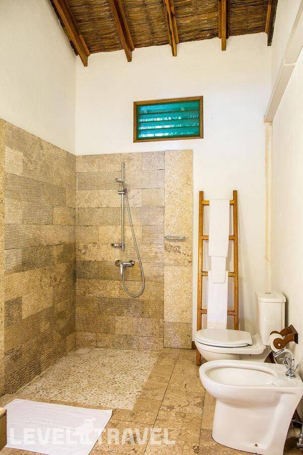 фотографии отеля Palm Beach Resort & Spa Maldives в Мальдивы(Лавиани Атолл) - фото №40