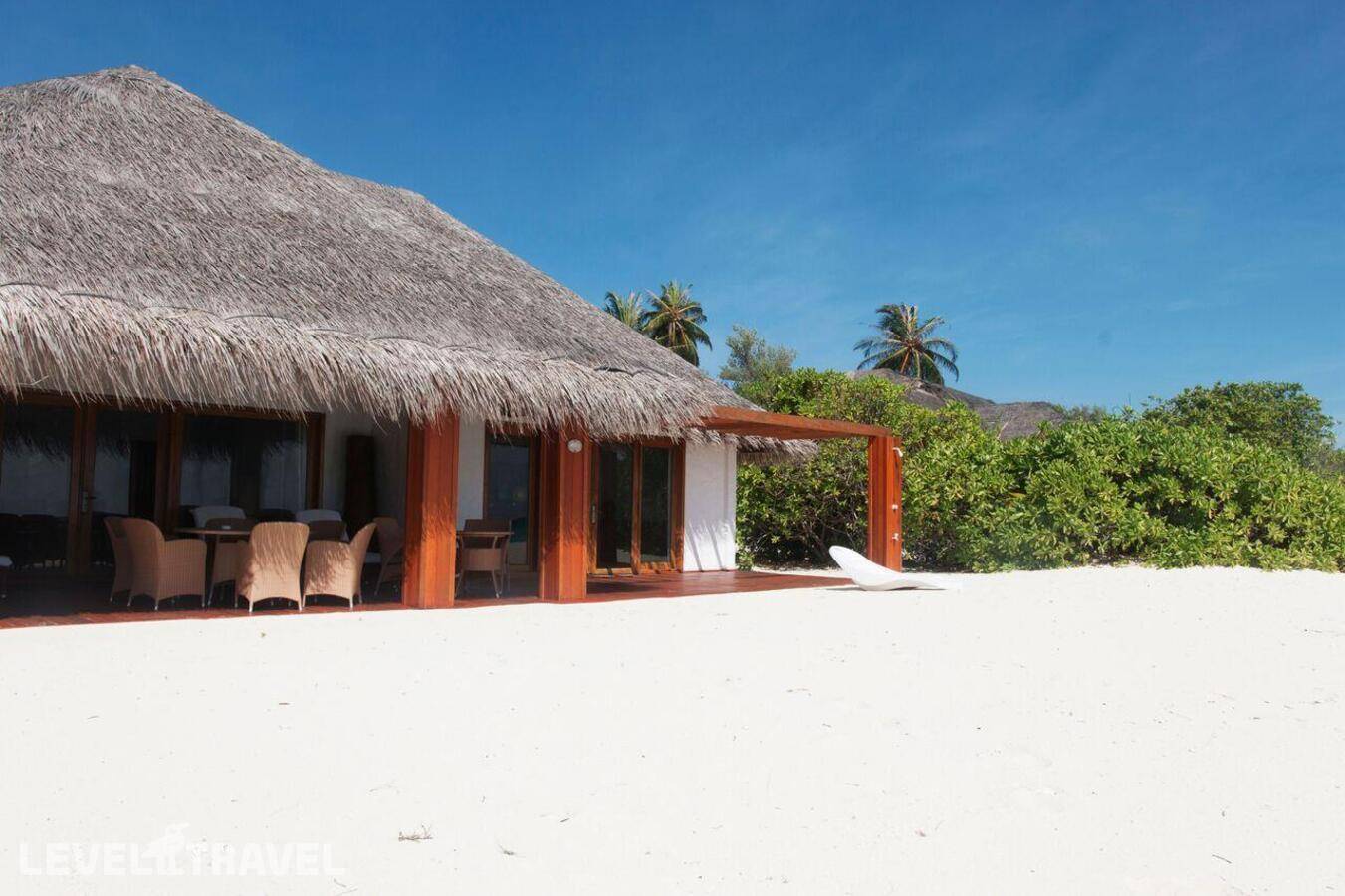 фотографии отеля Palm Beach Resort & Spa Maldives в Мальдивы(Лавиани Атолл) - фото №25