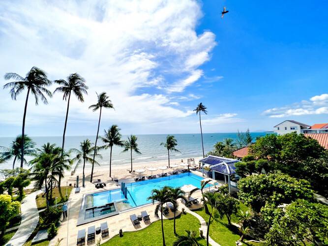 Dynasty Resort