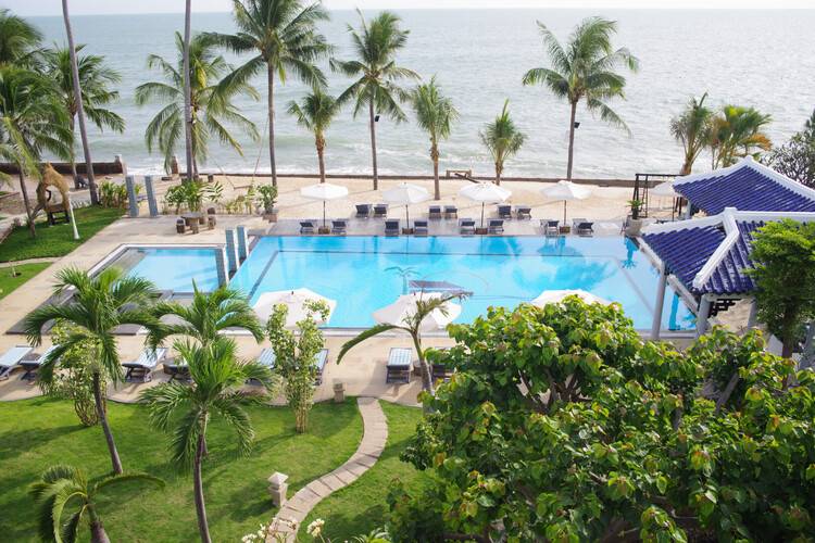 Dynasty Resort