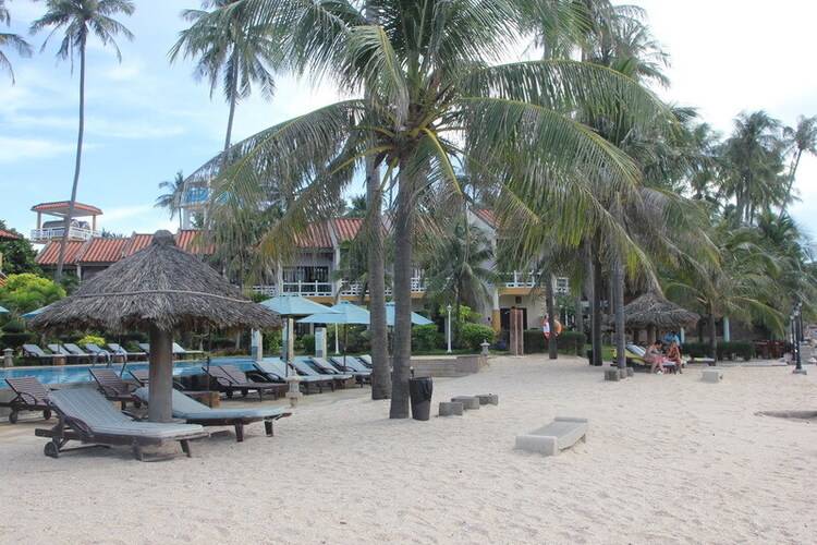 Dynasty Resort