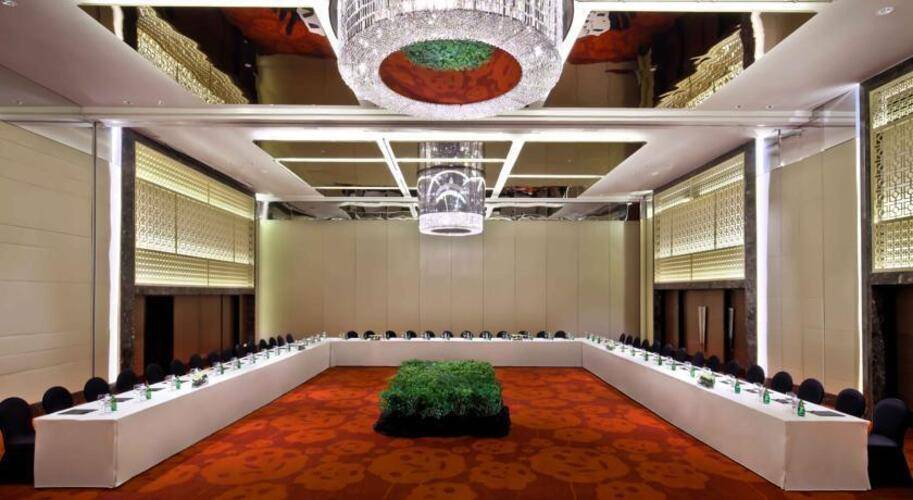Pan Pacific Hanoi (Ex. Sofitel Plaza Hanoi)