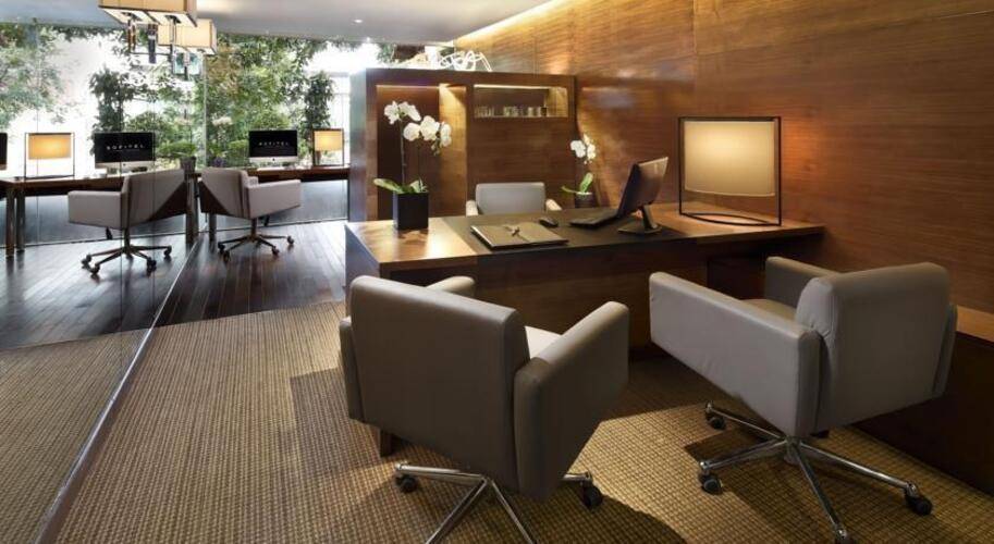 Pan Pacific Hanoi (Ex. Sofitel Plaza Hanoi)