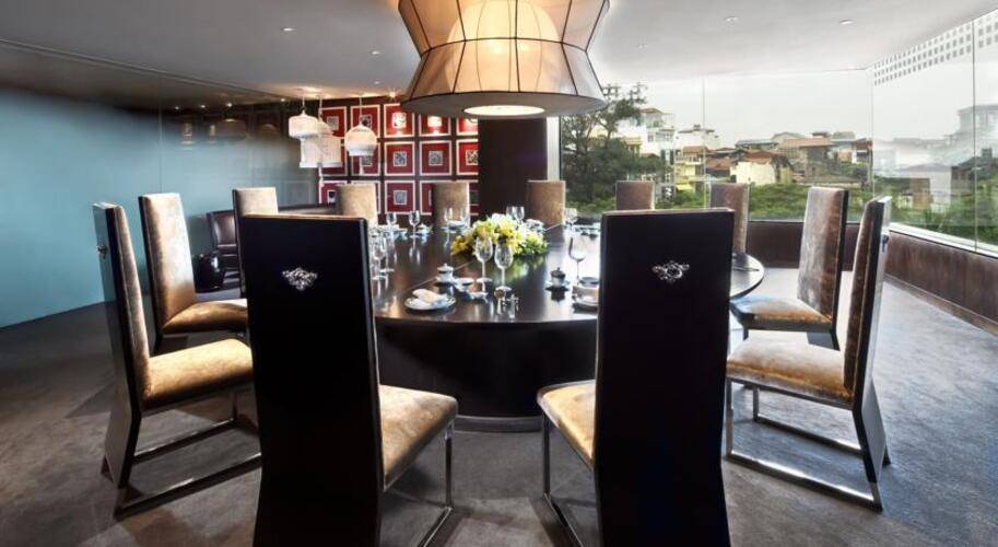 Pan Pacific Hanoi (Ex. Sofitel Plaza Hanoi)
