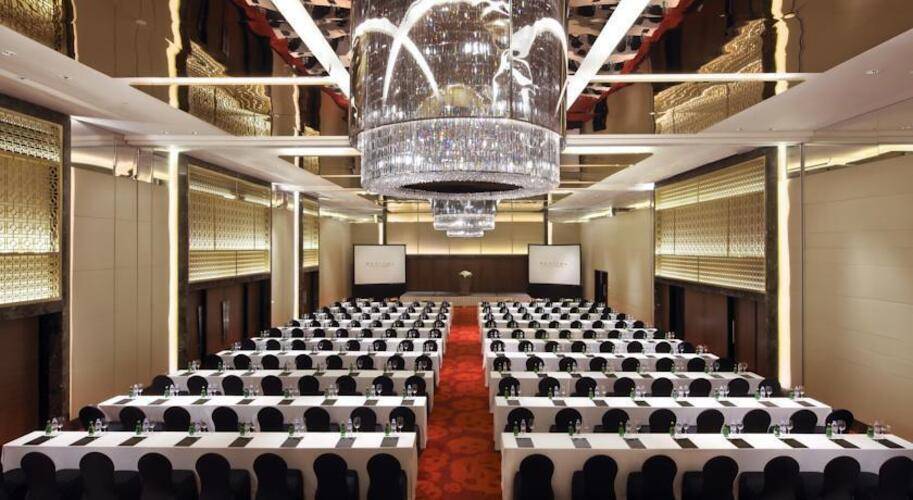 Pan Pacific Hanoi (Ex. Sofitel Plaza Hanoi)