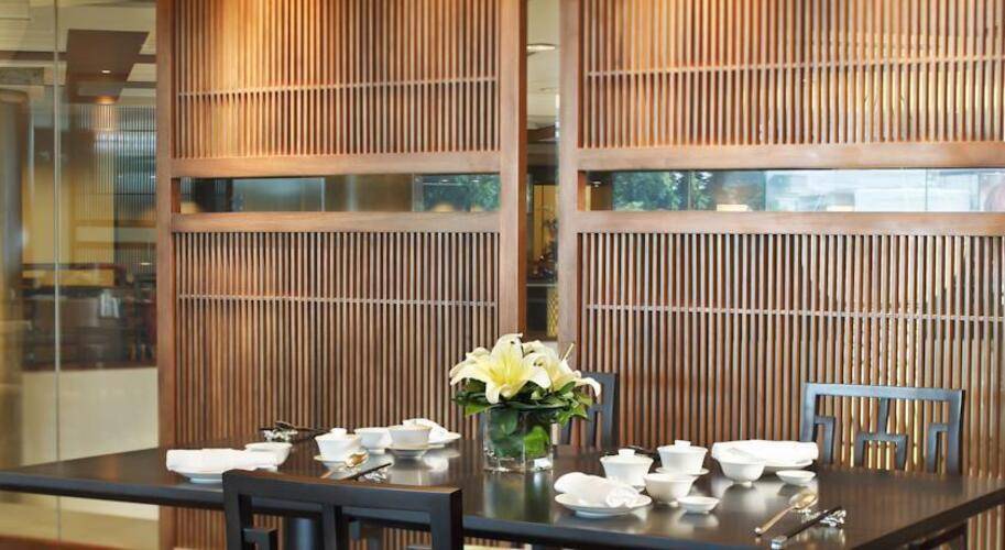 Pan Pacific Hanoi (Ex. Sofitel Plaza Hanoi)