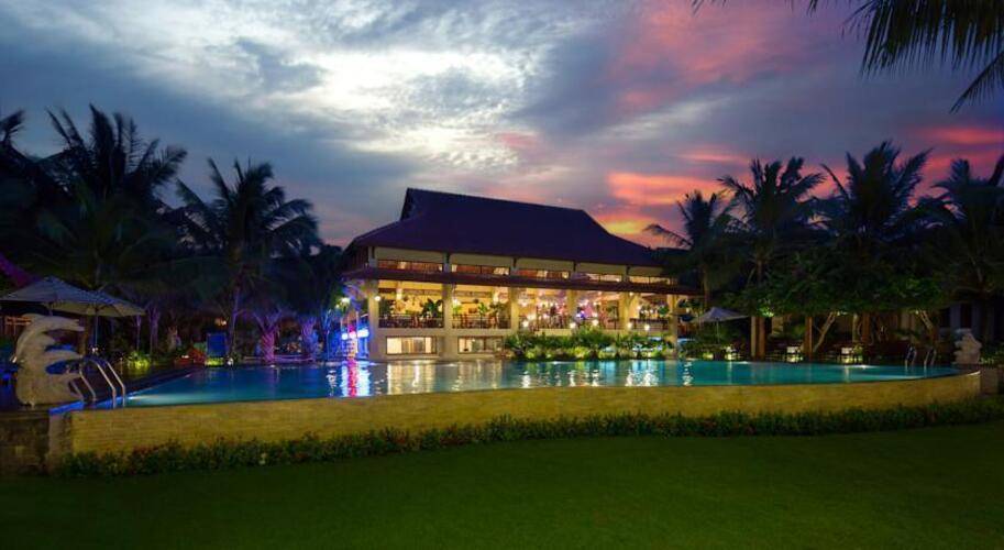 Sunny Beach Resort