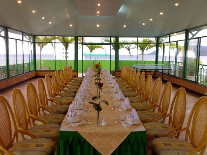 Green Hotel