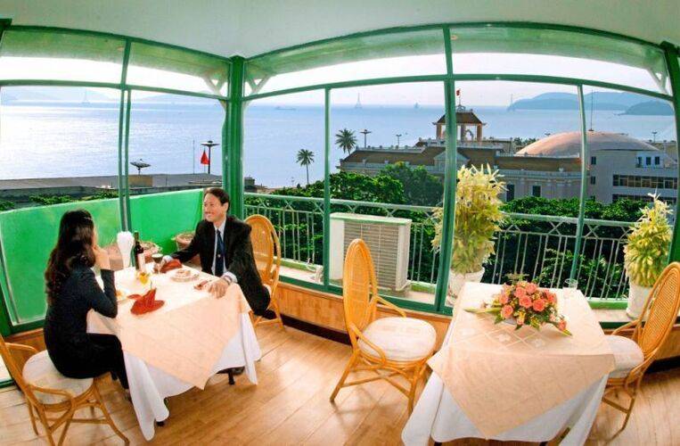 Green Hotel