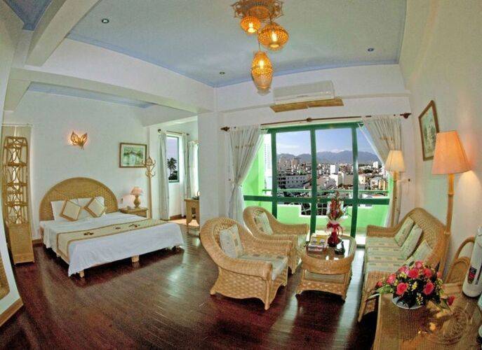 Green Hotel