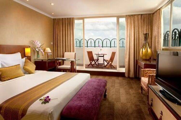 Windsor Plaza Hotel