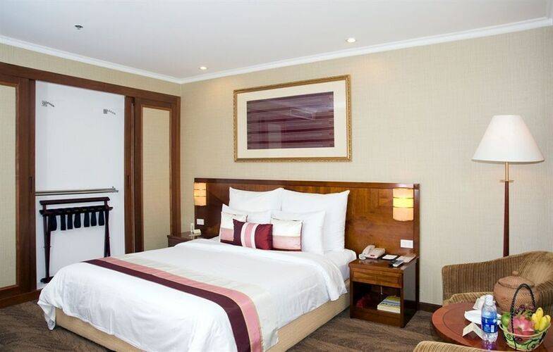 Windsor Plaza Hotel
